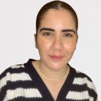 Júlia Chimith Email