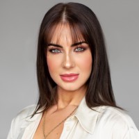 MJW Financial Employee Sarah Letman's profile photo