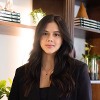 Lusiana Usuga Email