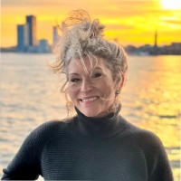 Lauri Cunningham Email & Phone Number