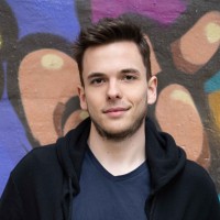 Szilárd Tóth Email