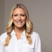 Julia Hasse Email & Phone Number