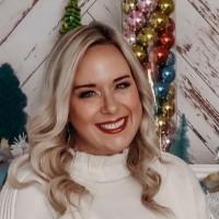 Lindsey Smith Email & Phone Number