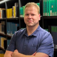 Toni Krämer Email