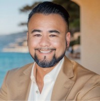 SRS Real Estate Partners Employee Ivan O Garcia's profile photo