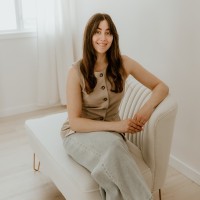 Daphné Asselin Email
