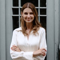 Email e telefono di Cintia Krajnyik