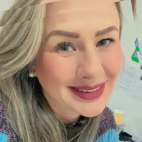 Nádia Brehm Email