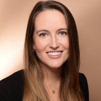 Anika Leonhardt Email