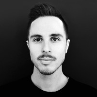 Julien Böcker Email