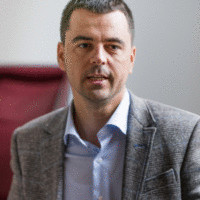 Email e telefono di Adrian Rus