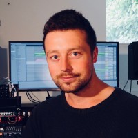 Folding Waves Employee Damian Molony's profile photo