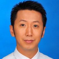 伟 顾 Email