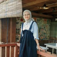 Deviana Ayuningtyas Email