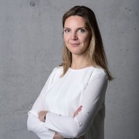 Regina Aichner Email