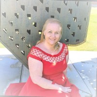 Tecno Display Employee Roxanne L.'s profile photo
