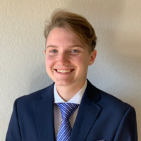 RUSSELL BRUCE HUBBARD MD INC Employee Avery Parker's profile photo