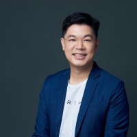 Vee Sirasoontorn Email & Phone Number