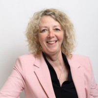 Iris Uittien Email