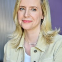 Lindsay Chambers Email & Phone Number