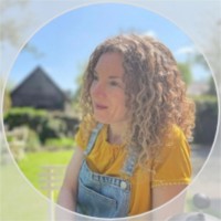 Lyndsie Barnard Email