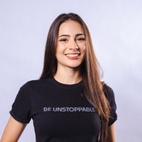 Larissa Cadamuro Email