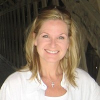 Kelly Yates Email & Phone Number
