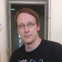 Dániel Élő Email