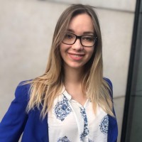 Viktória Varga Email