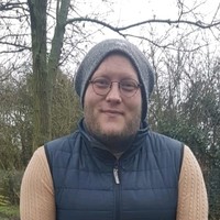 Lee James Email