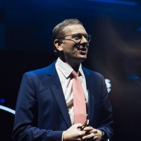 Joern Schmuecker Email