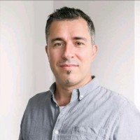 E-mail e número de telefone de Vasile Pop