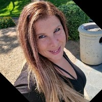SalesRoads Employee Laurie Adey's profile photo