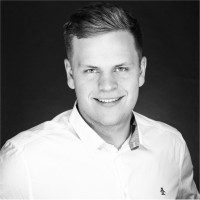 Lukas Linnhoff Email