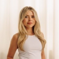 ServerMania Employee Cassandra Nezezon's profile photo