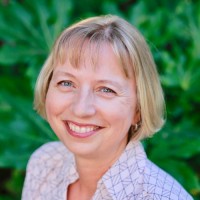 Lenka Davis Email & Phone Number