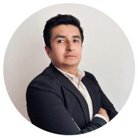 AstraZeneca Employee Roberto Camacho's profile photo