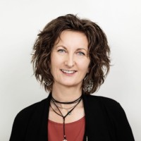Carina Gwynne Email
