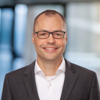 Lukas Kummer Email