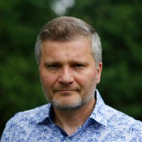Piotr Diakowski Email
