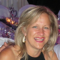 Sunrise Senior Living Employee Sue Toth's profile photo