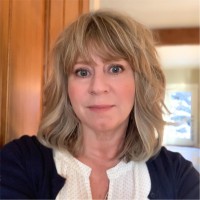 Deschutes Public Library Employee Tina Davis's profile photo