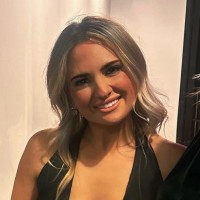 Lumen8 Media Employee Sarah V's profile photo