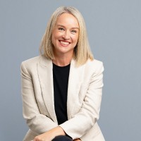 Maressa Hakos Email