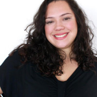 Claudia Bastos Email