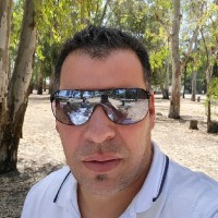 Óscar M. Email