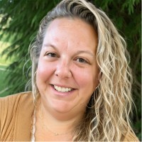 Crystal Alecksynas Email & Phone Number