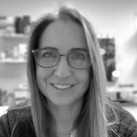 Sarah Wise Email & Phone Number