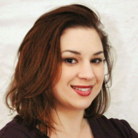Lauryn Holmquist Email & Phone Number