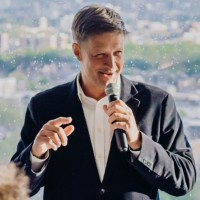 Elixirr Employee Bob Skinstad's profile photo